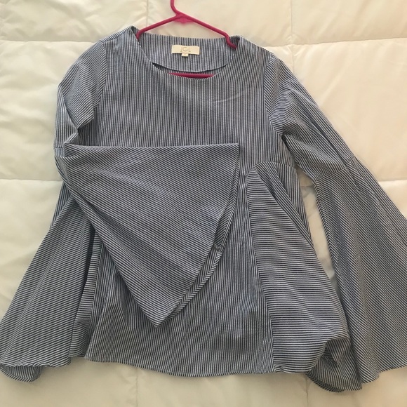 Striped bell sleeve top - Picture 4 of 6